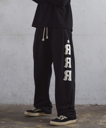 AMOU（アモウ）の「RRR One Tuck Sweat Pants BALCK（スウェットパンツ）」