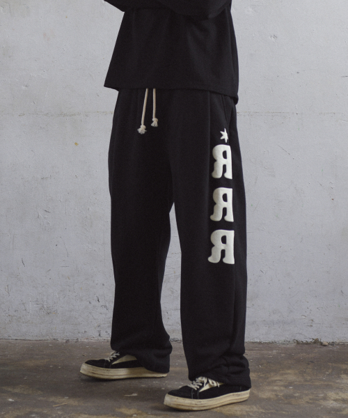 AMOU（アモウ）の「RRR One Tuck Sweat Pants BALCK（スウェットパンツ・レディース・その他・1/2）」の5枚目の写真