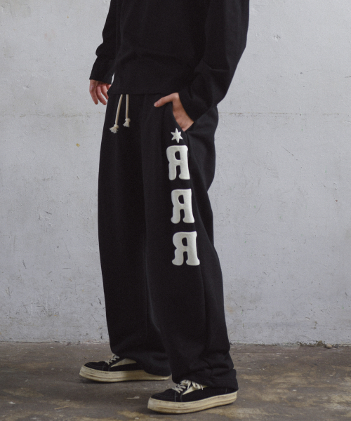 AMOU（アモウ）の「RRR One Tuck Sweat Pants BALCK（スウェットパンツ・レディース・その他・1/2）」の6枚目の写真