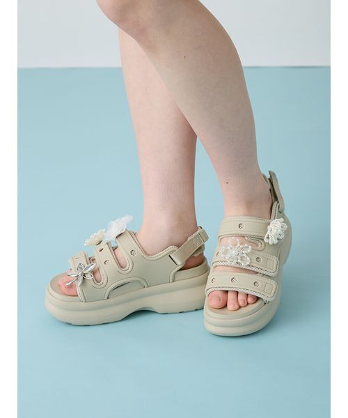 FURFUR（ファーファー）の「【crocs】212032Soho Frosted Sport Sandal（サンダル・レディース・ベージュ/ブラック・22/23/24）」の17枚目の写真