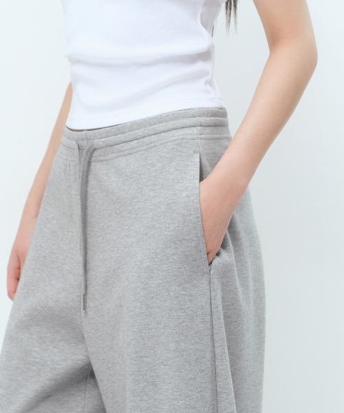 MUSINSA STANDARD WOMAN（ムシンサスタンダードウーマン）の「[クールタンダード] ウィメンズカーブドスウェットパンツ (2色)（スウェットパンツ・レディース・ブラック/グレー・X-SMALL/SMALL/MEDIUM/LARGE）」の8枚目の写真