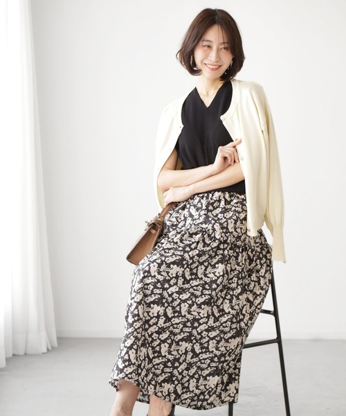 Ehre style(エーレスタイル)の「派手すぎない オフィスで花柄フレアスカート(スカート・レディース・ベージュ/ブラック・FREE)」の19枚目の写真