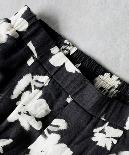 antiqua(アンティカ)の「花柄 ワイドパンツ(その他パンツ・レディース・ブラック・MEDIUM/LARGE)」の11枚目の写真