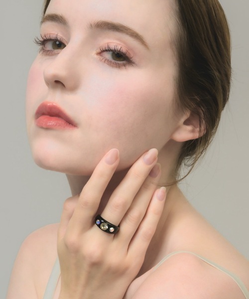 muku(ムク)の「CLEAR RING/TRIPLE STONE(リング・レディース・クリア/ブラック/ホワイト・FREE)」の13枚目の写真