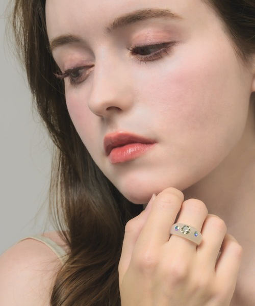 muku(ムク)の「CLEAR RING/TRIPLE STONE(リング・レディース・クリア/ブラック/ホワイト・FREE)」の19枚目の写真