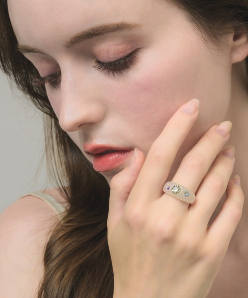 muku(ムク)の「CLEAR RING/TRIPLE STONE(リング・レディース・クリア/ブラック/ホワイト・FREE)」の17枚目の写真
