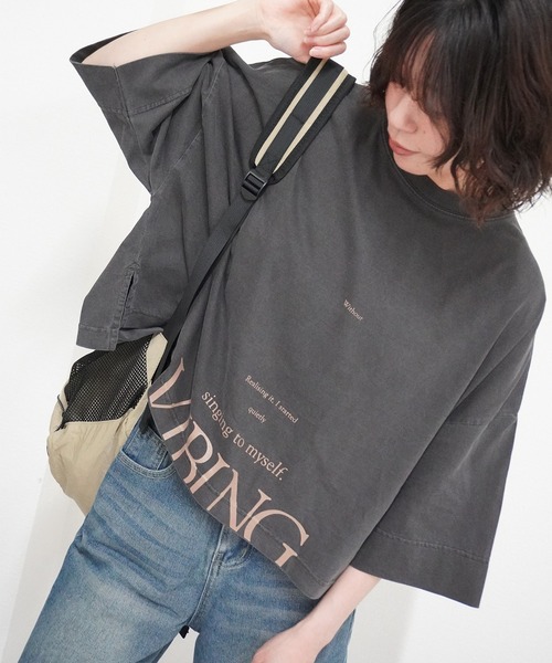 gossara(ゴサラ)の「【自然と目を引くデザイン】ピグメントオーバーロゴT(Tシャツ/カットソー・レディース・ネイビー/ダークブラウン/オフホワイト・FREE)」の10枚目の写真
