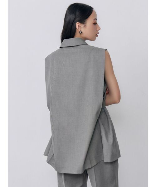 MURUA（ムルーア）の「【セットアップ対応】バックタックジレベスト　夏服（ベスト・レディース・アイボリー/モカ/グレー・FREE）」の18枚目の写真