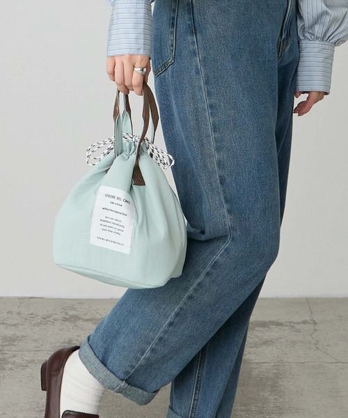 BONLECILL Marche(ボンルシールマルシェ)の「【BONLECILL Marche】《保冷/保温》アソート柄保冷巾着ランチバッグ(トートバッグ・レディース・ベージュ/ブラック/グリーン系その他/レッド系その他/ブルー系1・FREE)」の1枚目の写真