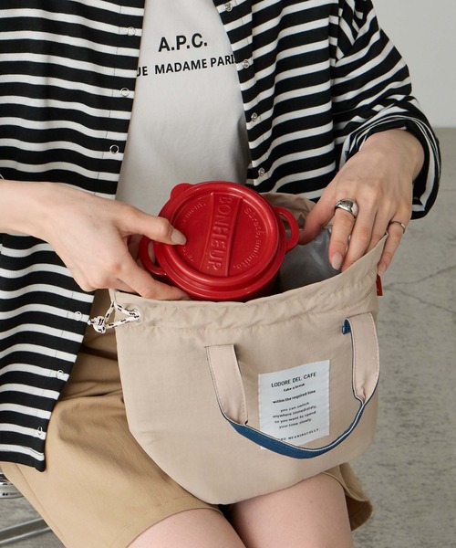 BONLECILL Marche(ボンルシールマルシェ)の「【BONLECILL Marche】《保冷/保温》アソート柄保冷巾着ランチバッグ(トートバッグ・レディース・ベージュ/ブラック/グリーン系その他/レッド系その他/ブルー系1・FREE)」の3枚目の写真