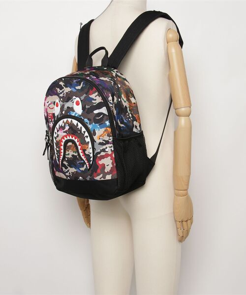 A BATHING APE(アベイシングエイプ)の「HYBRID CAMO SHARK PATCH DAYPACK(バックパック/リュック・キッズ・マルチ・FREE)」の6枚目の写真