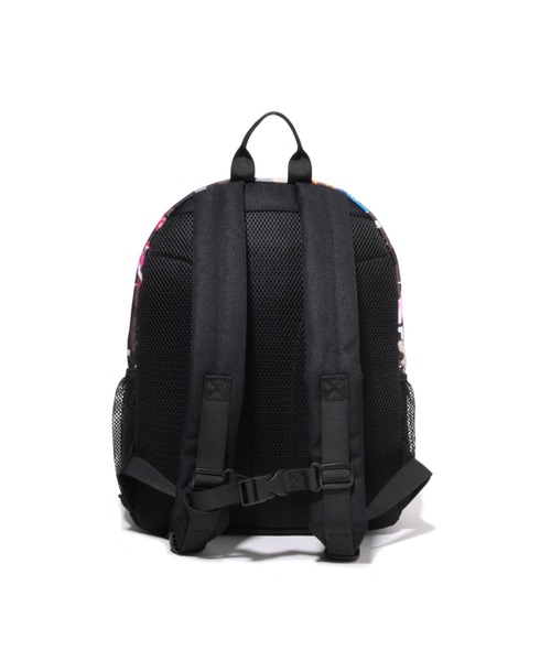 A BATHING APE(アベイシングエイプ)の「HYBRID CAMO SHARK PATCH DAYPACK(バックパック/リュック・キッズ・マルチ・FREE)」の4枚目の写真