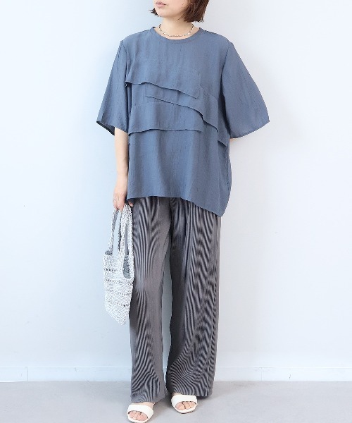 leswel(レスウェル)の「【M~5L】【接触冷感】ワッシャープリーツフリルブラウス(シャツ/ブラウス・レディース・チャコールグレー/パープル/カーキ・L/M/LL/4L/5L/3L)」の5枚目の写真