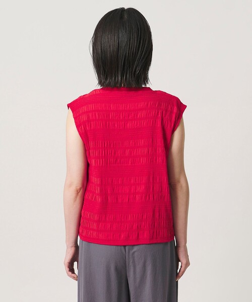 A DAY IN THE LIFE UNITED ARROWS(アデイインザライフユナイテッドアローズ)の「シャーリング ノースリーブプルオーバー <A DAY IN THE LIFE>(シャツ/ブラウス・レディース・ホワイト/ブラック/レッド・FREE)」の8枚目の写真