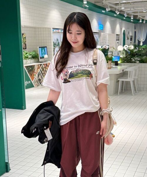 BERNI(ベルニ)の「ジェジュ ウェルカム トゥ 半袖Tシャツ (ブラック)(Tシャツ/カットソー・レディース・その他・SMALL/MEDIUM/LARGE/X-LARGE/2XL)」の8枚目の写真