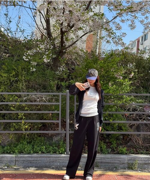 FABULOUS ARCHIVE（ファビュラスアーカイブ）の「NINE CURVED SWEAT PANTS BLACK(FCG1PT734W)（スウェットパンツ・レディース・ブラック・SMALL）」の13枚目の写真