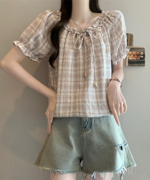 LUCPY(ラクピー)の「チェック柄リボンネックパフスリーブブラウス(シャツ/ブラウス・レディース・ホワイト/ピンク・FREE)」の2枚目の写真