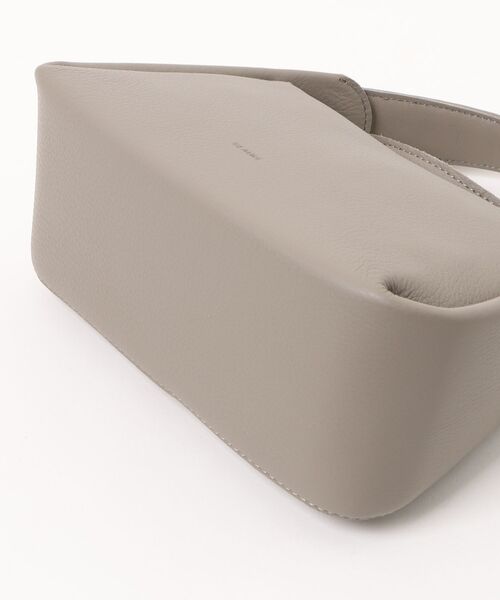 Beau're(ヴュレ)の「【BEAURE】カウレザー 2wayタックハンドバッグ ショルダーバッグ B-26304(ハンドバッグ・レディース・ブラック・FREE)」の3枚目の写真