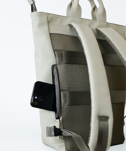 Sobagni(ソバニ)の「バックパック / BackPack180 02(バックパック/リュック・レディース・ホワイト/グレイッシュベージュ・FREE)」の6枚目の写真