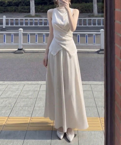 FAVORITO(ファヴォリート)の「ノースリーブトップススカートセットアップ(セットアップ・レディース・ベージュ・S/M/L)」の3枚目の写真