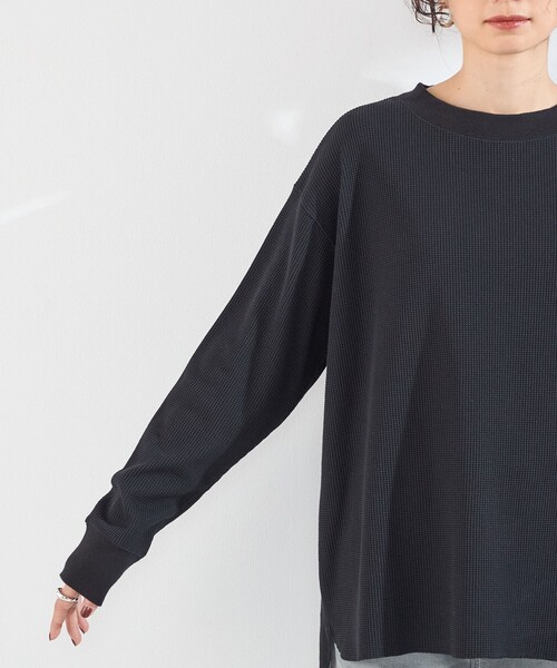 SHIPS Colors(シップス カラーズ)の「〈手洗い可能〉TC ワッフル ボートネック トップス◇(Tシャツ/カットソー・レディース・ブラック/グレー/オフホワイト・ONE SIZE)」の10枚目の写真