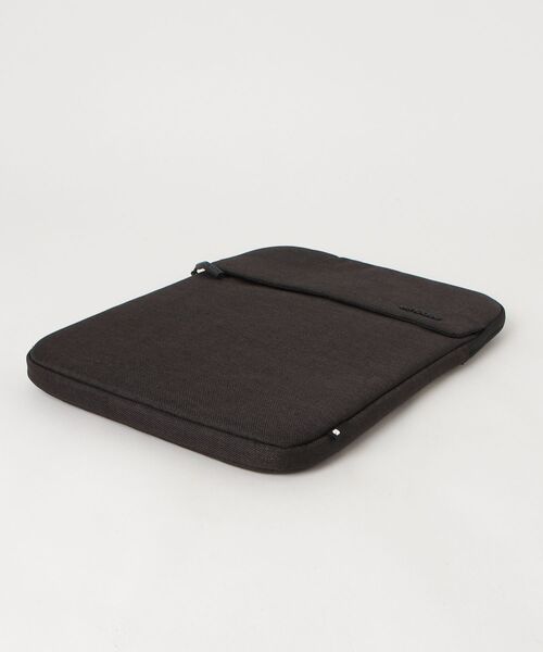 incase(インケース)の「INCO400803-BLK Incase Crosstown Sleeve for 14-inch Laptop - Black(ショルダーバッグ・メンズ・ブラック・ONE SIZE)」の5枚目の写真