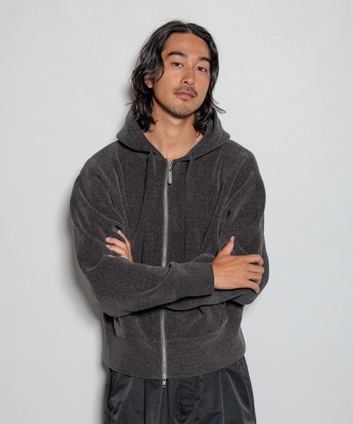 HEREIAM（ヘレイアム）の「【HEREIAM】ユニセックス/ムースモールパーカー（パーカー・メンズ・ライトピンク/アイボリー/チャコール・MEDIUM/LARGE）」の2枚目の写真
