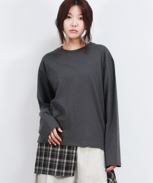DEMARC(ドゥマーク)の「Layered Checkered Wrap Long Sleeve T-shirt Charcoal(Tシャツ/カットソー・レディース・チャコール・FREE)」の3枚目の写真