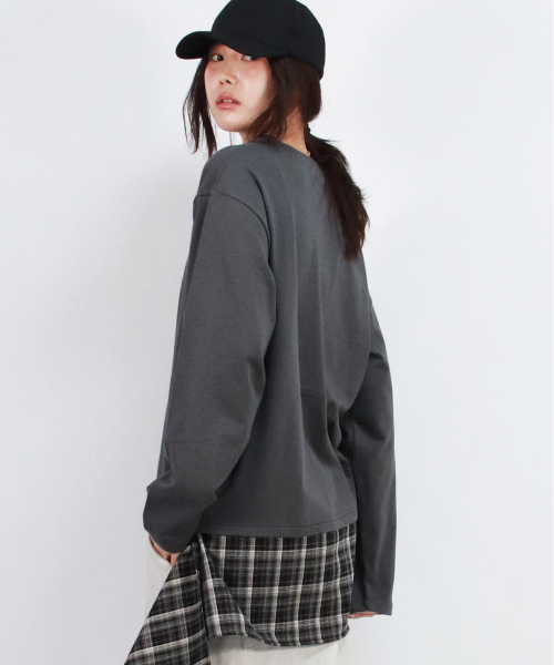 DEMARC(ドゥマーク)の「Layered Checkered Wrap Long Sleeve T-shirt Charcoal(Tシャツ/カットソー・レディース・チャコール・FREE)」の5枚目の写真