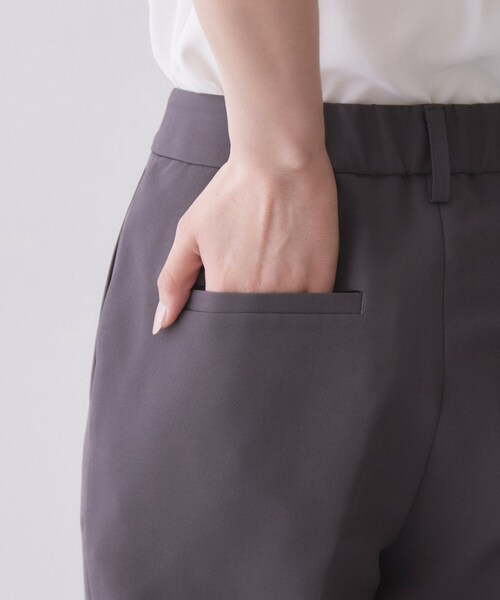 index(インデックス)の「【防シワ】セットアップ可 ストレッチテーパードパンツ《洗濯機OK/イージーアイロン》(その他パンツ・レディース・チャコールグレー/ブラック/ナチュラル・38/36/34/40/42)」の18枚目の写真