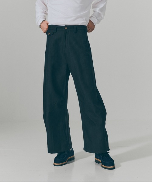 MAISON CLUB(メゾンクラブ)の「【MAISON CLUB】Long Flap Pocket Wide Slacks / ロングフラップポケット ワイドスラックス SNF(スラックス・メンズ・ブラック・M/L)」の2枚目の写真