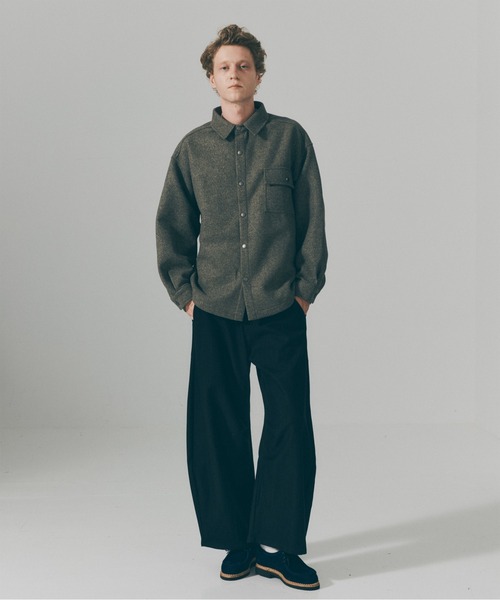 MAISON CLUB(メゾンクラブ)の「【MAISON CLUB】Long Flap Pocket Wide Slacks / ロングフラップポケット ワイドスラックス SNF(スラックス・メンズ・ブラック・M/L)」の3枚目の写真