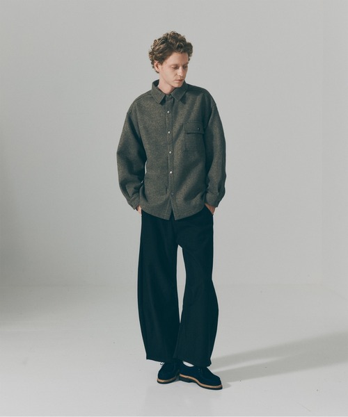 MAISON CLUB(メゾンクラブ)の「【MAISON CLUB】Long Flap Pocket Wide Slacks / ロングフラップポケット ワイドスラックス SNF(スラックス・メンズ・ブラック・M/L)」の4枚目の写真