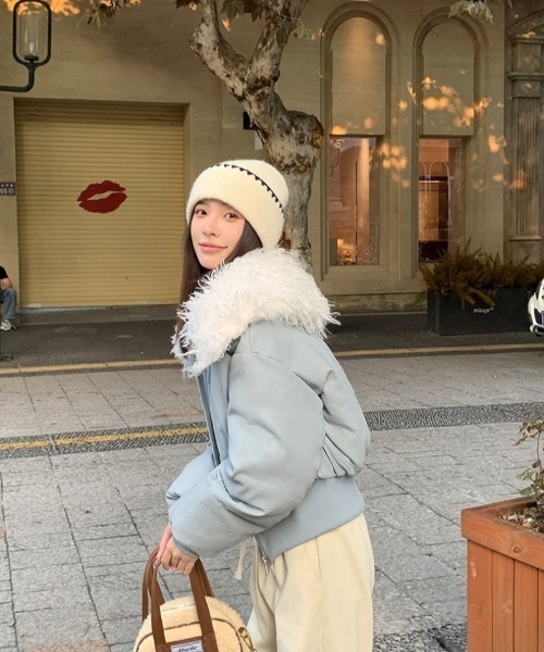 Ritzy（リッツィー）の「カーリーファーカラーPUレザー中綿ショートブルゾン（その他アウター・レディース・ホワイト/ブラック/ブラウン/サックスブルー・M）」の8枚目の写真