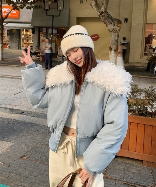 Ritzy（リッツィー）の「カーリーファーカラーPUレザー中綿ショートブルゾン（その他アウター・レディース・ホワイト/ブラック/ブラウン/サックスブルー・M）」の19枚目の写真