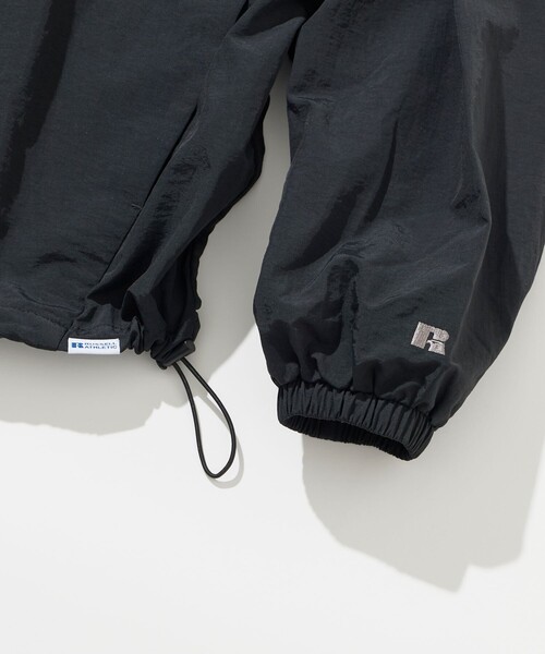 Russell Athletic(ラッセルアスレティック)の「RUSSELL ATHLETIC/ラッセルアスレティック 別注 ビックシルエット スタンドカラー ロゴ刺繍 ナイロン ジップブルゾン(ブルゾン・メンズ・ブラック/ブラウン/ネイビー・SMALL/LARGE/MEDIUM)」の8枚目の写真