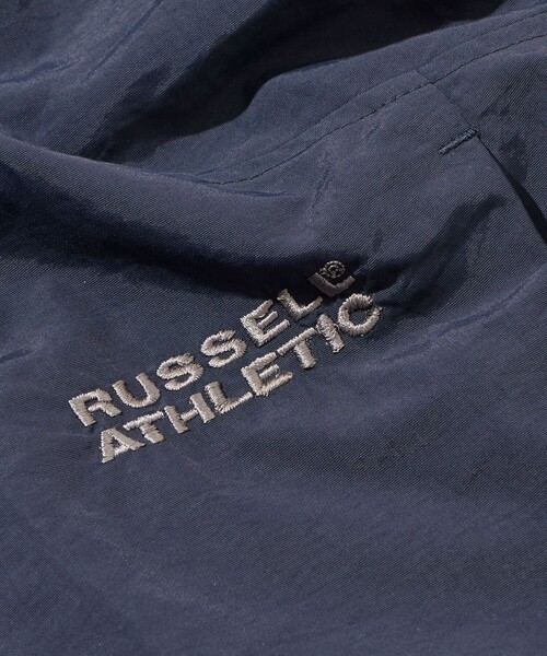 Russell Athletic(ラッセルアスレティック)の「RUSSELL ATHLETIC/ラッセルアスレティック 別注 ビックシルエット スタンドカラー ロゴ刺繍 ナイロン ジップブルゾン(ブルゾン・メンズ・ブラック/ブラウン/ネイビー・SMALL/LARGE/MEDIUM)」の13枚目の写真
