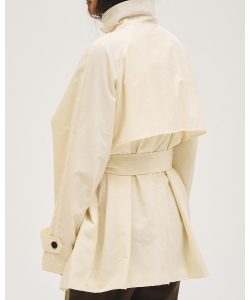 TODAYFUL(トゥデイフル)の「Spring Short Trench(テーラードジャケット・レディース・ベージュ/キナリ・36inch/38inch)」の6枚目の写真