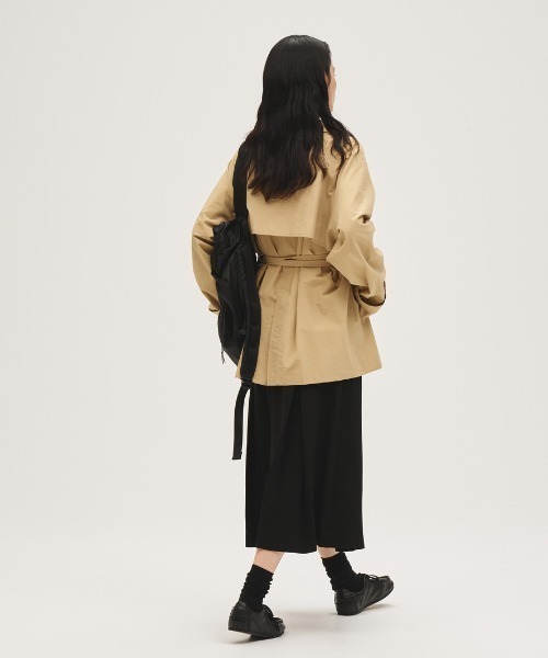 TODAYFUL(トゥデイフル)の「Spring Short Trench(テーラードジャケット・レディース・ベージュ/キナリ・36inch/38inch)」の4枚目の写真