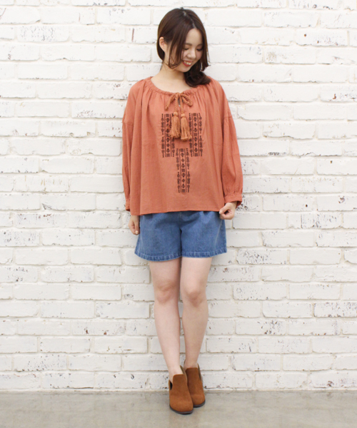 Kastane（カスタネ）の「楊柳刺繍ブラウス（Tシャツ/カットソー・レディース・アイボリー/ブルー/オレンジ・FREE）」の8枚目の写真