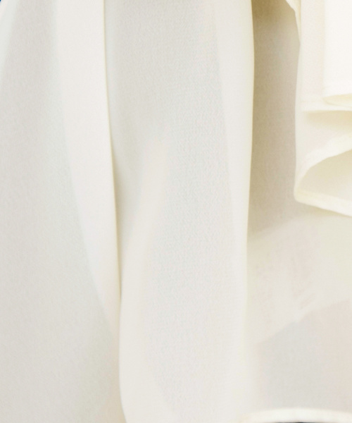 PourVous（プールヴー）の「ファンシーレースボレロ結婚式対応オケージョン（ノーカラージャケット・レディース・アイボリー/ブラック・M）」の6枚目の写真