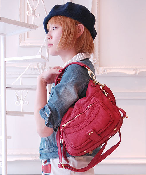Ray BEAMS(レイビームス)の「Beau're×Ray BEAMS / 別注ノッチパンチバッグ(ショルダーバッグ・レディース・ブラック/ベージュ/レッド・ONE SIZE)」の3枚目の写真