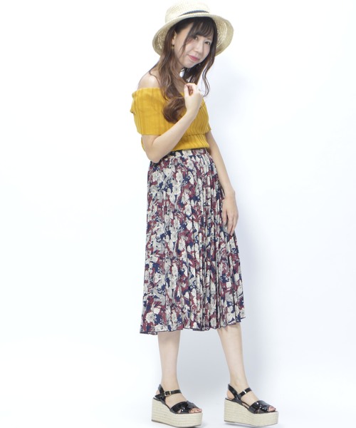 archives（アルシーヴ）の「ランダムリブオフショルニット（ニット/セーター・レディース・マスタード/レッド/ブラック・MEDIUM）」の12枚目の写真