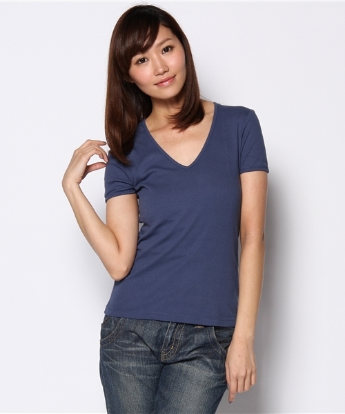 three dots（スリードッツ）の「amy アミー / VネックT（Tシャツ/カットソー・レディース・サーモンピンク/イエロー/ブルー/ブルー系その他/ダークブルー/杢グレー/ライラック/ダークグレー/オートミール/スカイブルー/ライトグレー/ホワイト/アッシュブラウン/ブラック/レッド/ネイビー/オフホワイト・SMALL/MEDIUM/LARGE）」の13枚目の写真