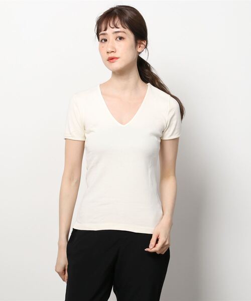 three dots（スリードッツ）の「amy アミー / VネックT（Tシャツ/カットソー・レディース・サーモンピンク/イエロー/ブルー/ブルー系その他/ダークブルー/杢グレー/ライラック/ダークグレー/オートミール/スカイブルー/ライトグレー/ホワイト/アッシュブラウン/ブラック/レッド/ネイビー/オフホワイト・SMALL/MEDIUM/LARGE）」の3枚目の写真