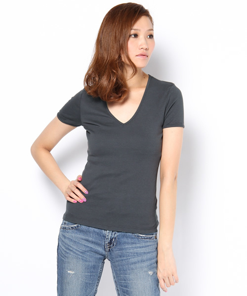 three dots（スリードッツ）の「amy アミー / VネックT（Tシャツ/カットソー・レディース・サーモンピンク/イエロー/ブルー/ブルー系その他/ダークブルー/杢グレー/ライラック/ダークグレー/オートミール/スカイブルー/ライトグレー/ホワイト/アッシュブラウン/ブラック/レッド/ネイビー/オフホワイト・SMALL/MEDIUM/LARGE）」の6枚目の写真