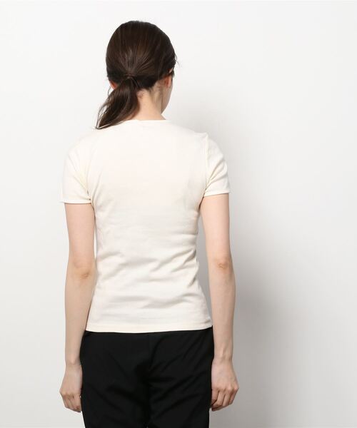 three dots（スリードッツ）の「amy アミー / VネックT（Tシャツ/カットソー・レディース・サーモンピンク/イエロー/ブルー/ブルー系その他/ダークブルー/杢グレー/ライラック/ダークグレー/オートミール/スカイブルー/ライトグレー/ホワイト/アッシュブラウン/ブラック/レッド/ネイビー/オフホワイト・SMALL/MEDIUM/LARGE）」の19枚目の写真