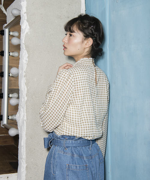 OLIVE des OLIVE（オリーブデオリーブ）の「プチハイ　ギンガムブラウス（シャツ/ブラウス・レディース・ネイビー/ブラック/ベージュ・FREE）」の4枚目の写真