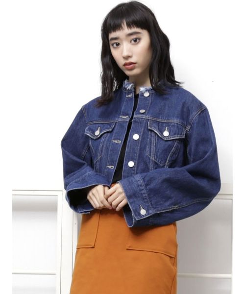 EMODA（エモダ）の「ノーカラークラッシュGジャン（デニムジャケット・レディース・ライトブルー/インディゴブルー・FREE）」の10枚目の写真