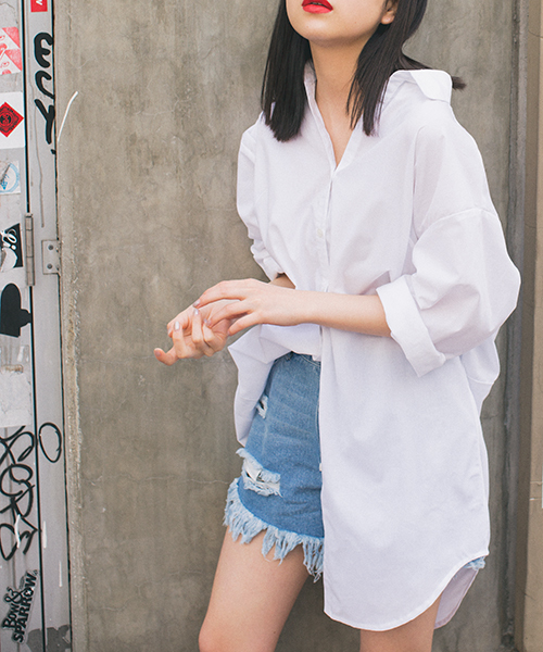 VENCEEXCHANGE（ヴァンスエクスチェンジ）の「バックプリントビッグシルエットシャツ（シャツ/ブラウス・レディース・ブラック/オフホワイト/ダークオリーブ・M）」の7枚目の写真